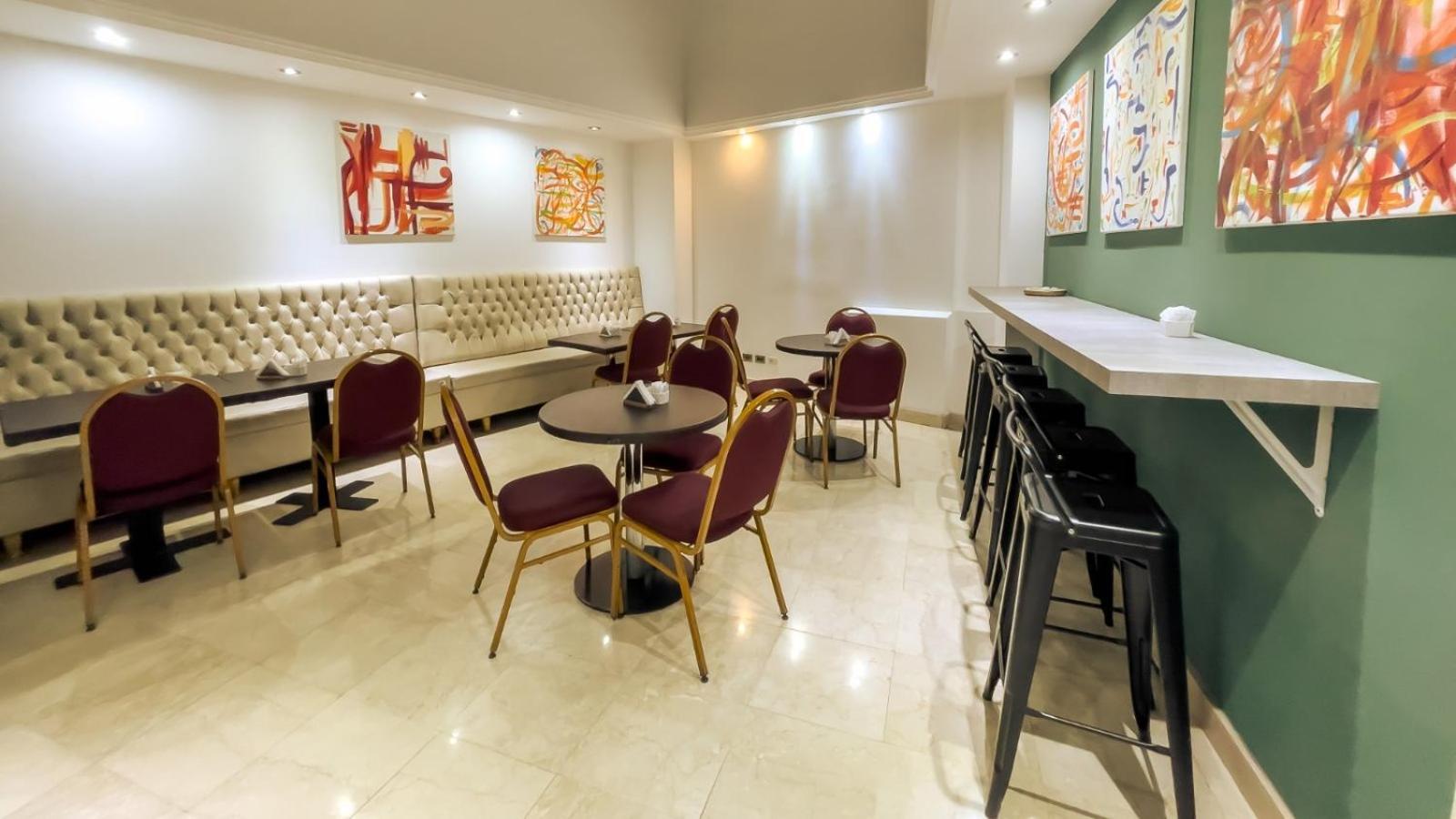 Hotel Hr Plaza Luxor